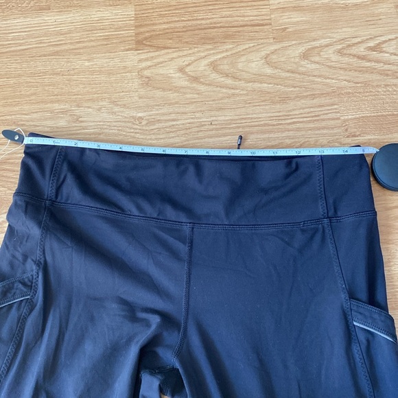 Lululemon Black Capri Leggings with pockets size 10? - Picture 6 of 8